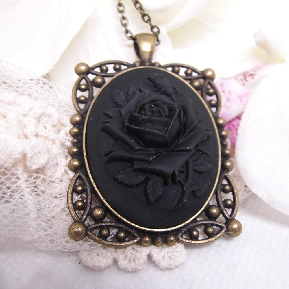 Victorian Black Rose Cameo Bronze Necklace Antique